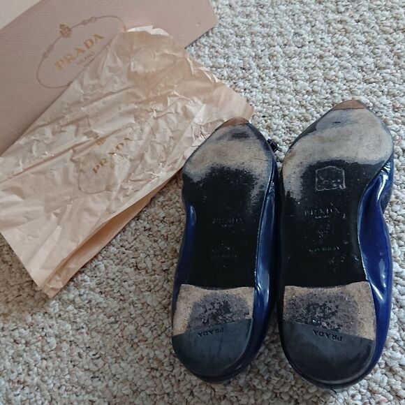 PRADA Patent Leather Flats & Oxfords flats size 37 - Picture 7 of 9